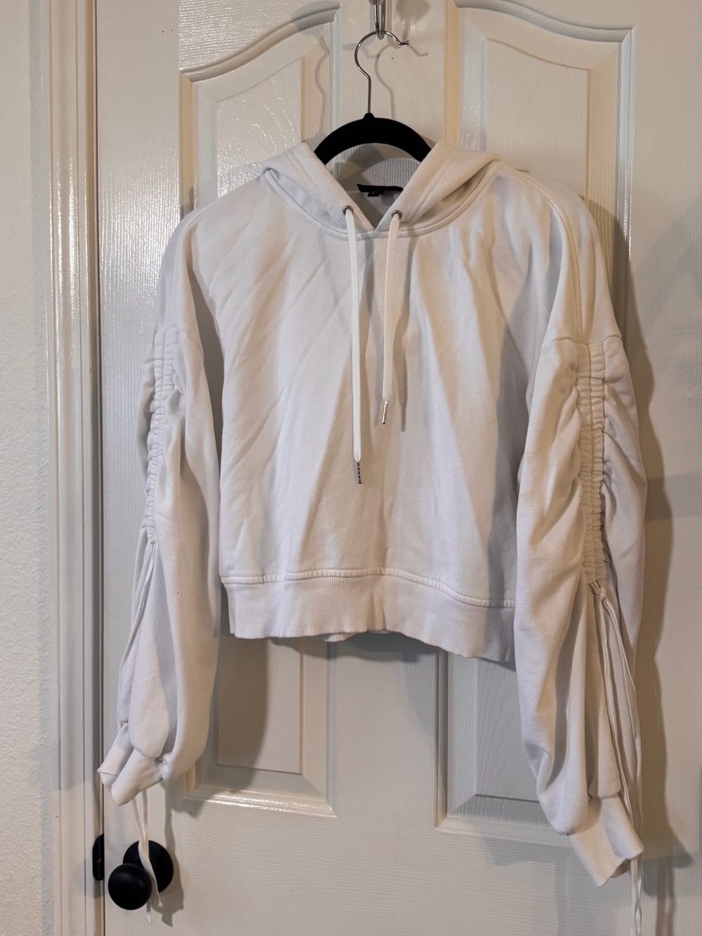 Carbon38 White Cropped Hoodie with Ruched Sleeves